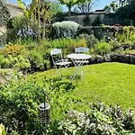Bed & Breakfast La Vigne D'or Teuillac